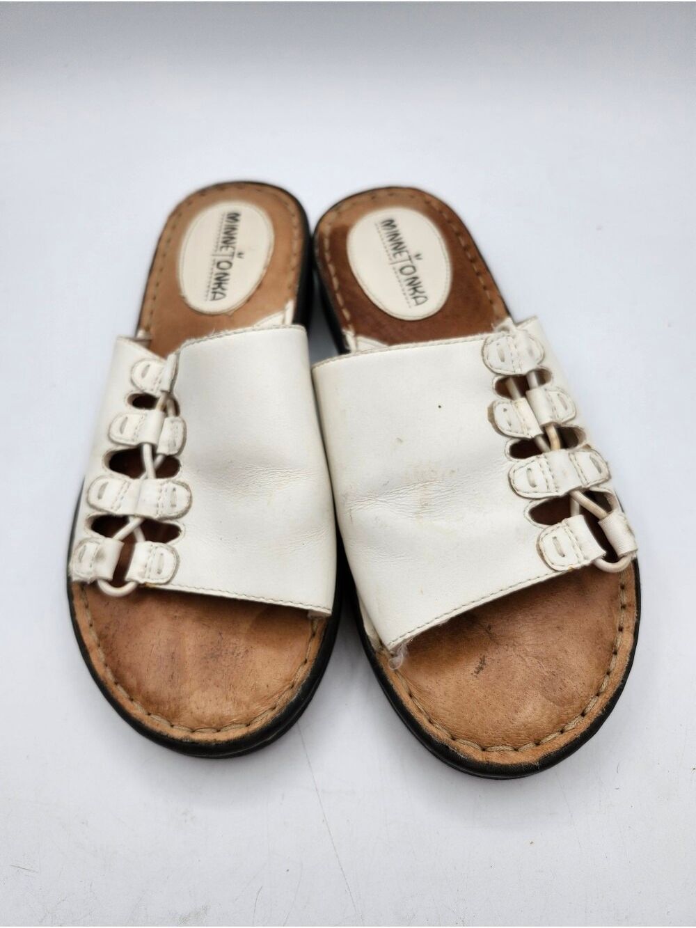 Minnetonka White Leather Slide Mules with Loop Detail Sandals